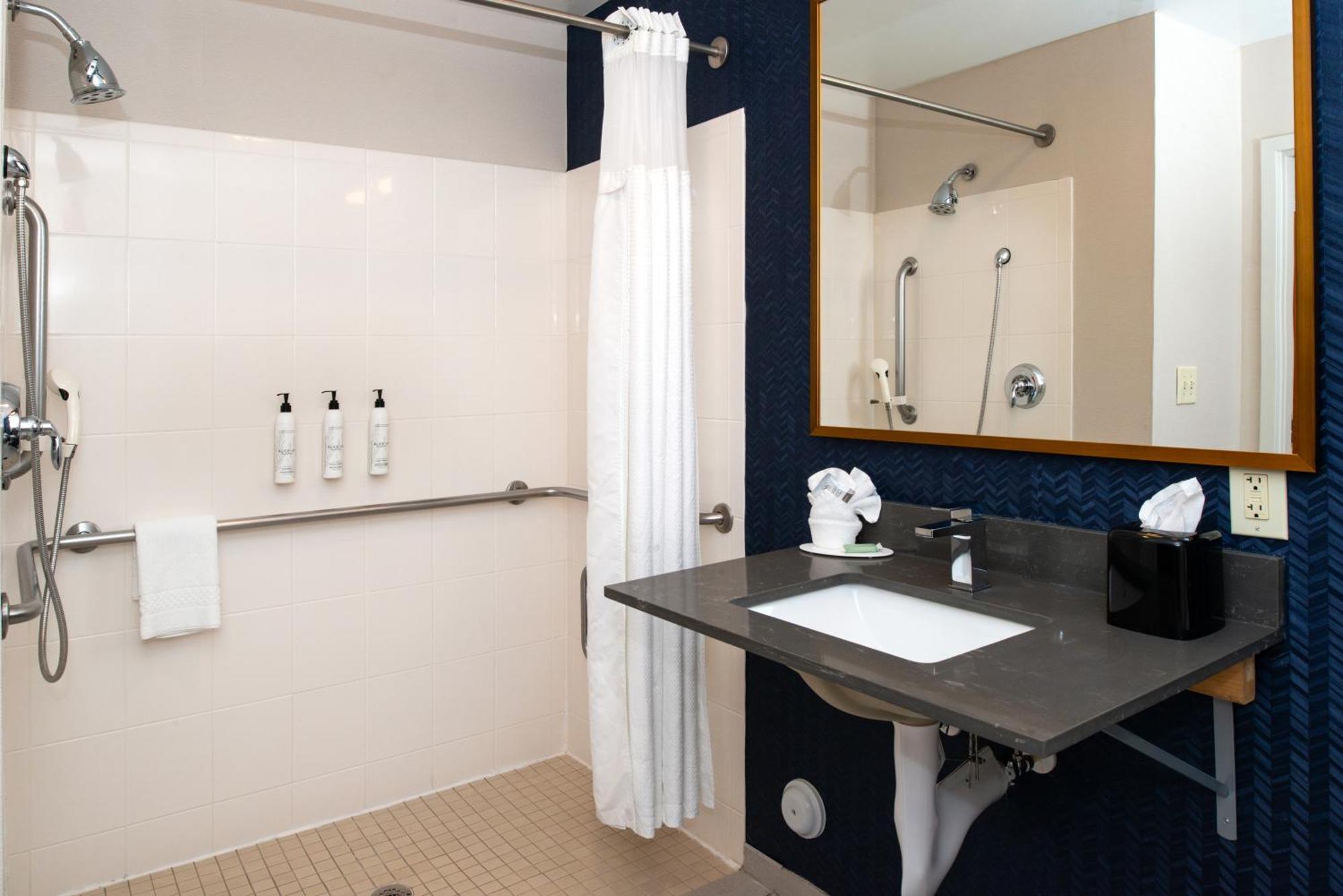 Fairfield Inn & Suites Greensboro Wendover Kültér fotó