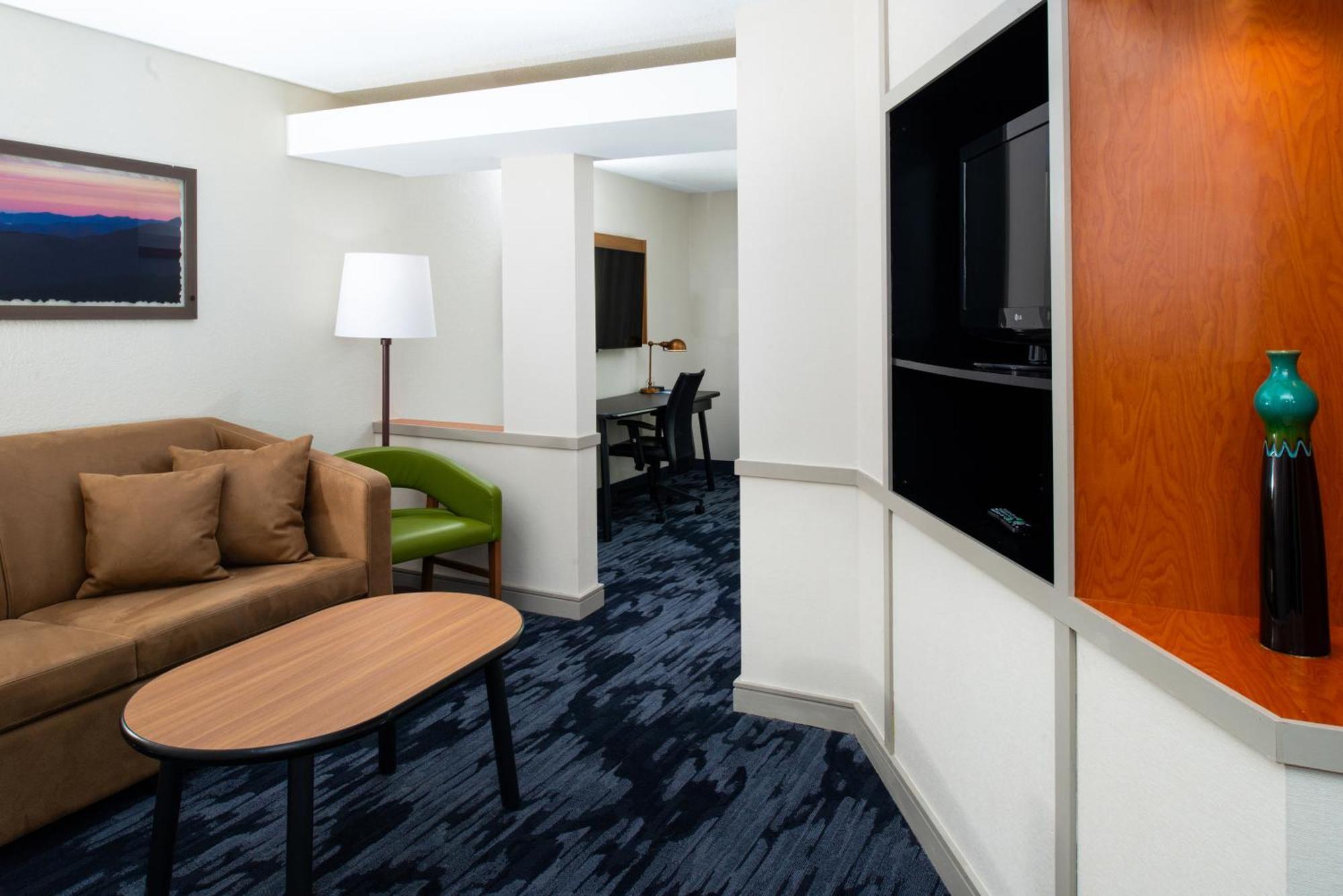 Fairfield Inn & Suites Greensboro Wendover Kültér fotó
