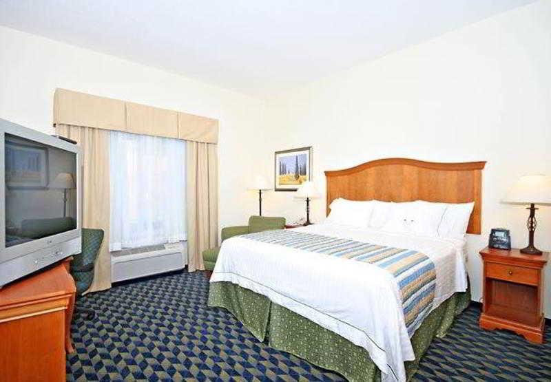 Fairfield Inn & Suites Greensboro Wendover Kültér fotó